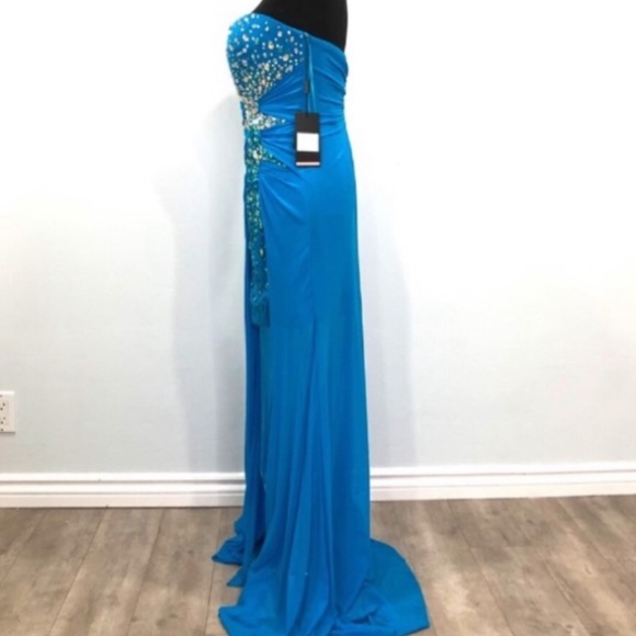 BNWT La Femme beaded gown - Picture 7 of 8